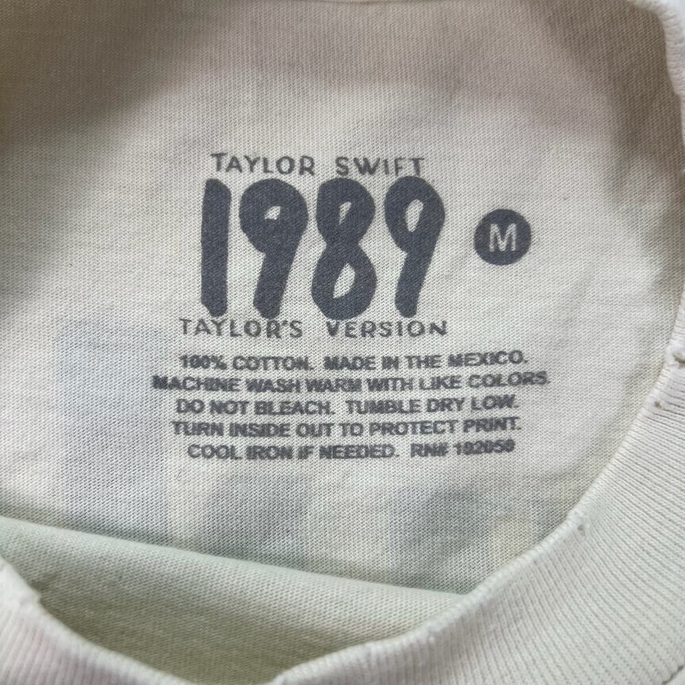 Taylor Swift 1989 Taylor's Version Stay Tee M Official Merch Yellow Graphic Top - Picture 7 of 16
